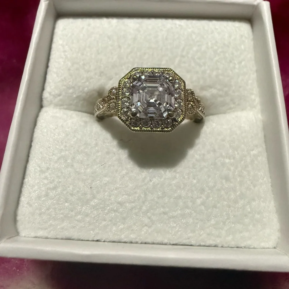 Vintage-Inspired Gold Ring with Asher cut stone